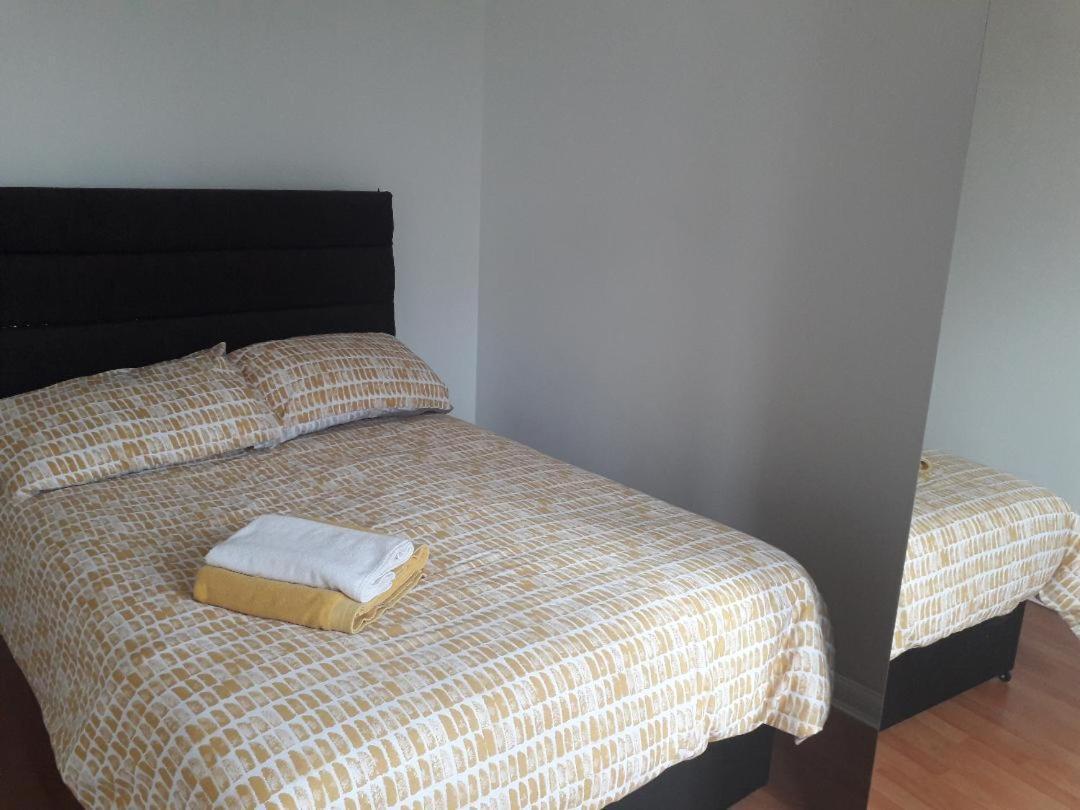 5 Bed House With Free Secure Parking In Pleasant Quiet Location Villa Wolverhampton Luaran gambar